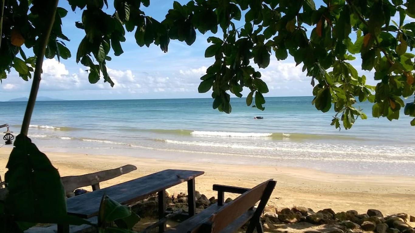 Bonhomie Beach Cottages