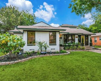 Smart & Functional w Elevated Design 1/1 Singles/Couples 20 Mins to Dtown Dallas - Dallas - Edificio
