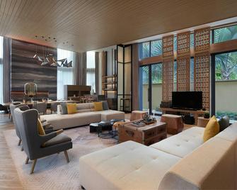 Renaissance Xiamen Hotel - Xiamen - Living room