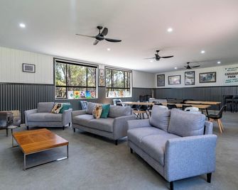 타이니 어웨이 이스케이프 앳 그램피언스 엣지 - 대즈웰스 브리지 - 라운지