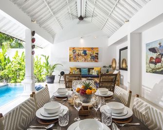 Villa Atma - North Kuta - Comedor
