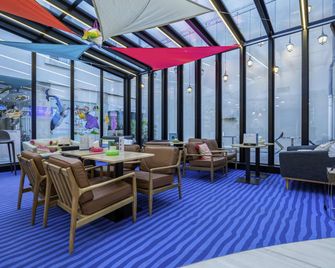 Ibis Styles La Rochelle Centre - לה רושל - בר