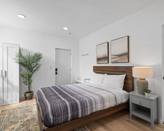 Shadyside, Central !2 Bright and Stylish Studio with Free Parking - 피츠버그 - 침실