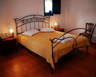 Anemousa Hotel - Folegandros - Habitación