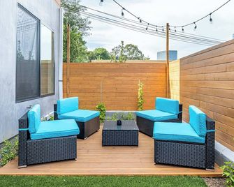 Walk to Universal: New Townhouse: Garage Prk'g - Los Angeles - Patio