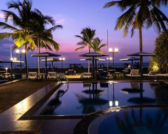 Rani Beach Resort - Negombo - Pool