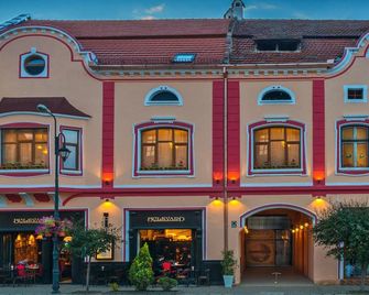 Hotel Boutique Bulevard - סיגישוארה - בניין