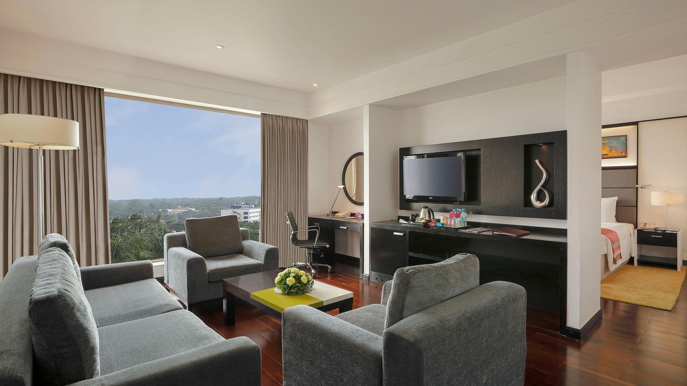 كراون بلازا بوني سيتي سنترب باي آيتش جي