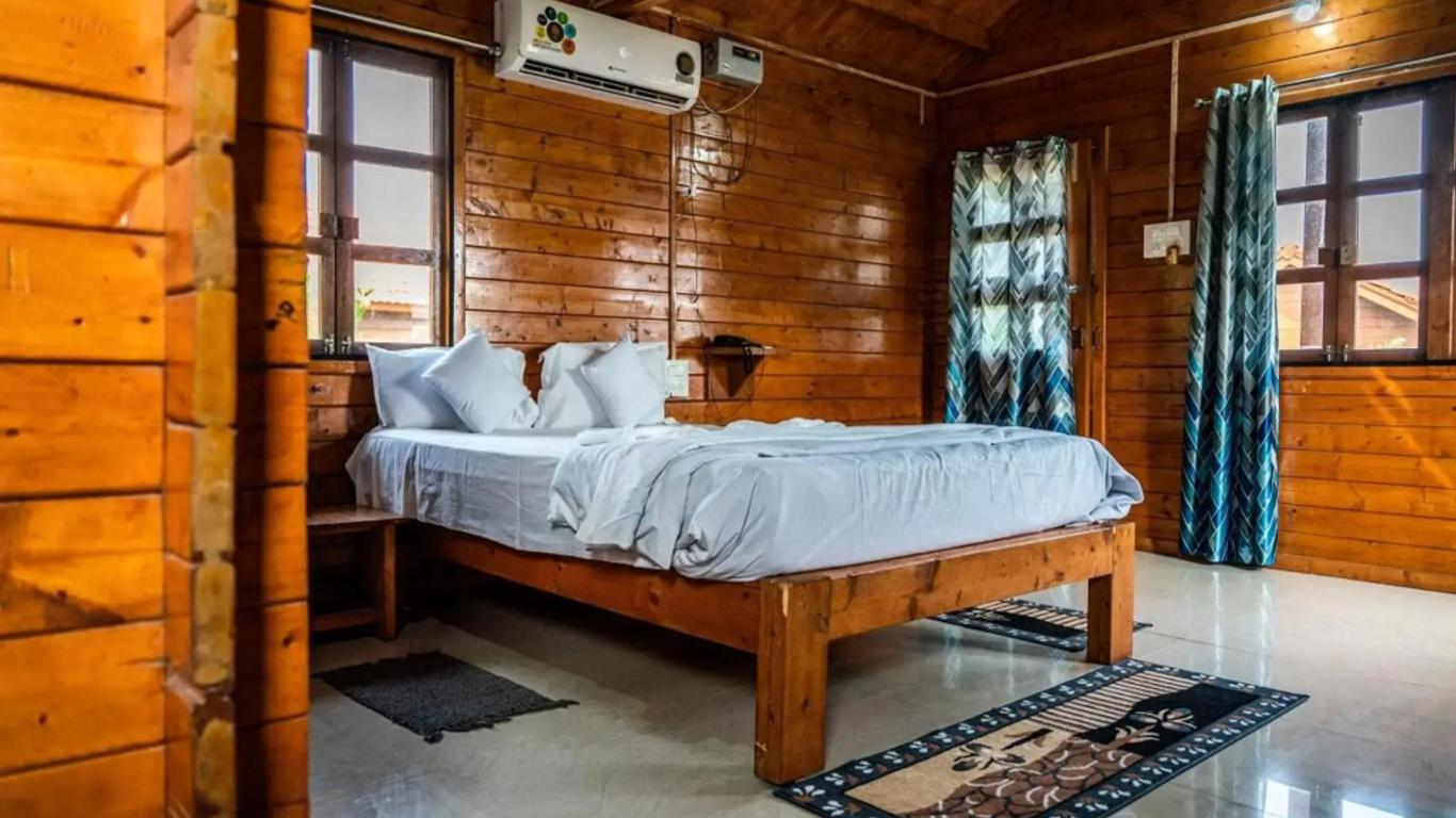 Leo wooden resorts