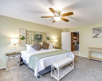 Remote Texas Retreat Hot Tub, Deck, Gril - Dalhart