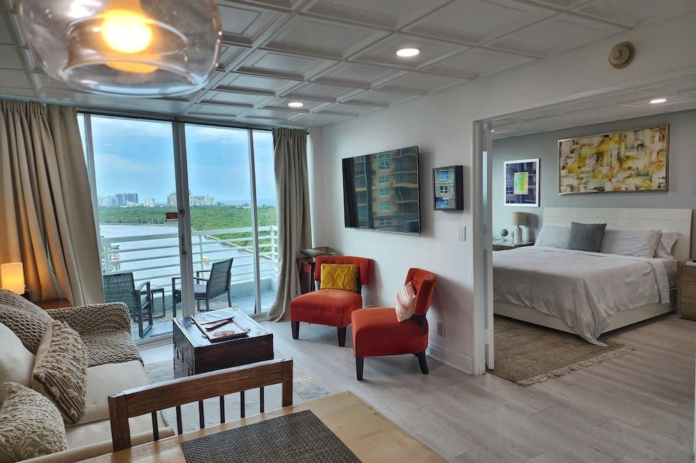 New! Penthouse Waterfront With Oceanview Renovated - فورت لاودردال - غرفة معيشة