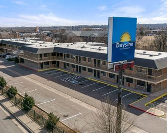 Apple Inn and Suites - Wheat Ridge - Edificio