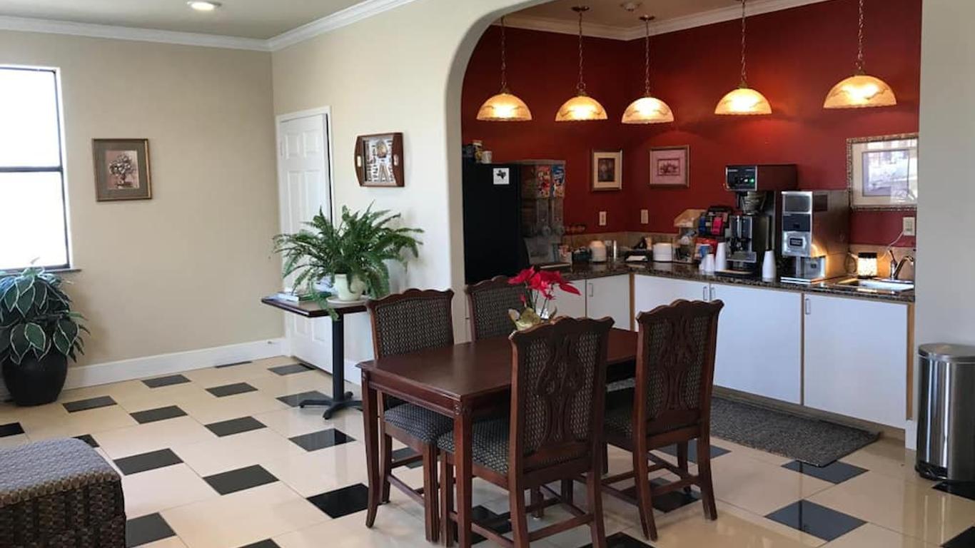 Big Lake Inn & Suites