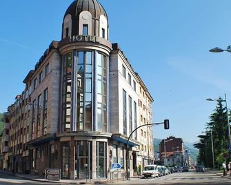 Hotel Mieres del Camino - Mieres - Edificio