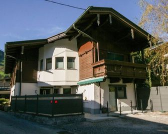 Beautiful apartment for 6 people with WIFI, TV and terrace - Schwendau - Toà nhà