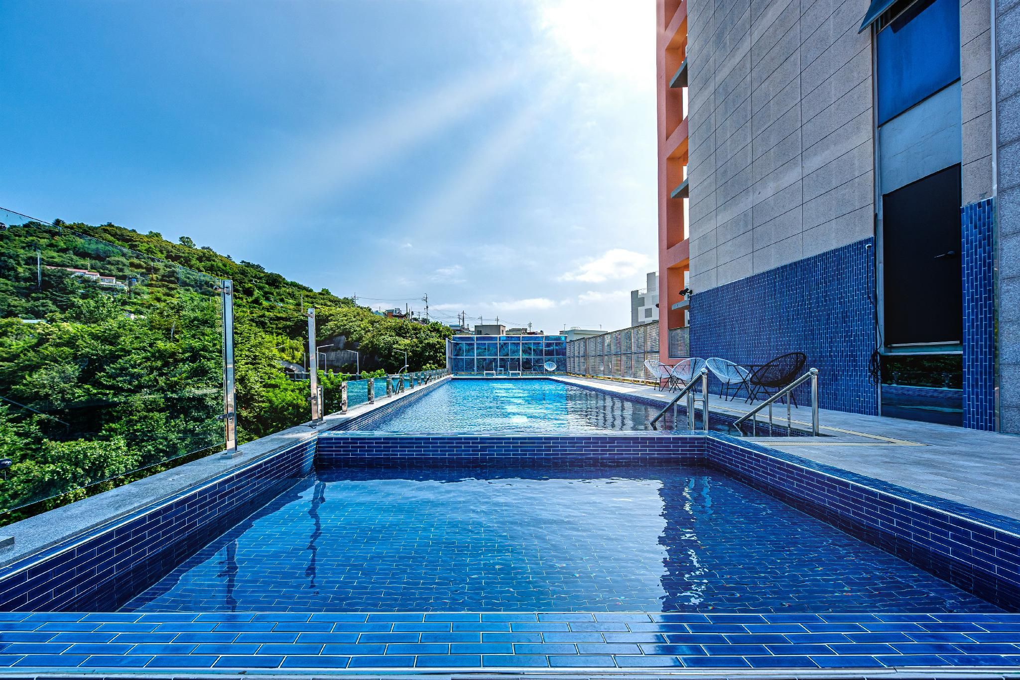 إتش إس توريست هوتل