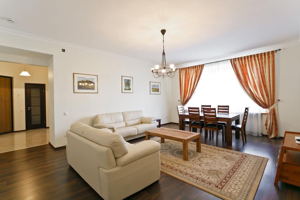 MinskLux Apartment 2 bedroom Nezavisimosti 12 - מינסק - סלון