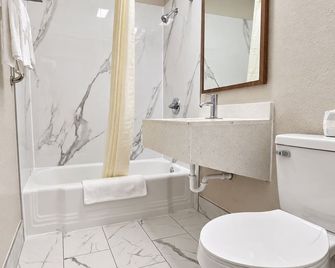 Richmond Inn and Suites - Richmond