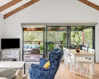 Refreshing Rainforest Retreat Kangaroo Valley - Kangaroo Valley - Dining room