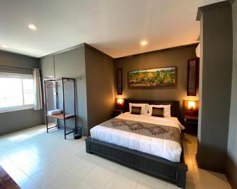 Patuxay Place - Vientiane