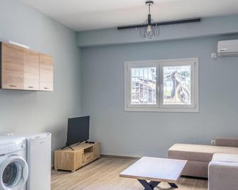 Andre Apartment - Athens - Living room