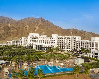 Intercontinental Fujairah Resort - Al Aqah - Building
