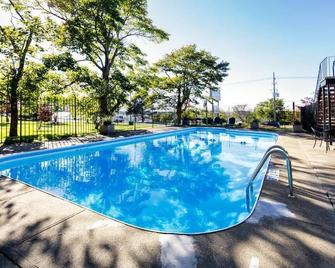 South West Mermaid Inn - Yarmouth - Pool