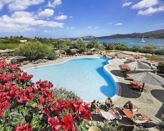 Residence Cala Di Falco - Cannigione - Pool