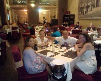 Apartamento Mayrenis Y Mainoldy - Havana - Restaurant