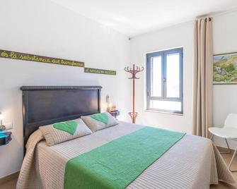 Can Salva Amb Jacuzzi Privat - Torroella de Fluvià - Habitación