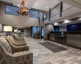 La Quinta Inn & Suites by Wyndham Anchorage Airport - Anchorage - Hành lang