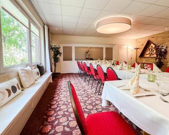 Classic Double Room - Four Linden Kiek In Hotel - Stade - Ресторан