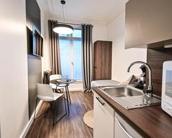 لي كليه دو 27 باريس - باريس - مطبخ