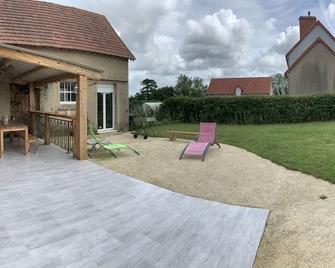 House between sea and countryside in Normandy near the D-day landing Beaches - Gorges - Patio