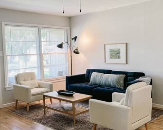 Boutique home near ACU - Abilene - Living room