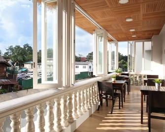 Golden Mountain Hostel - Bangkok - Balcó