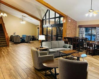 AmericInn by Wyndham Kearney - Kearney - Sala de estar