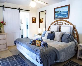 An Affordable Alternative to Expensive Accommodations in Poipu - Koloa - Bedroom