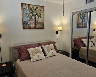 La Palma - Beautiful condo in downtown McAllen - McAllen - Bedroom