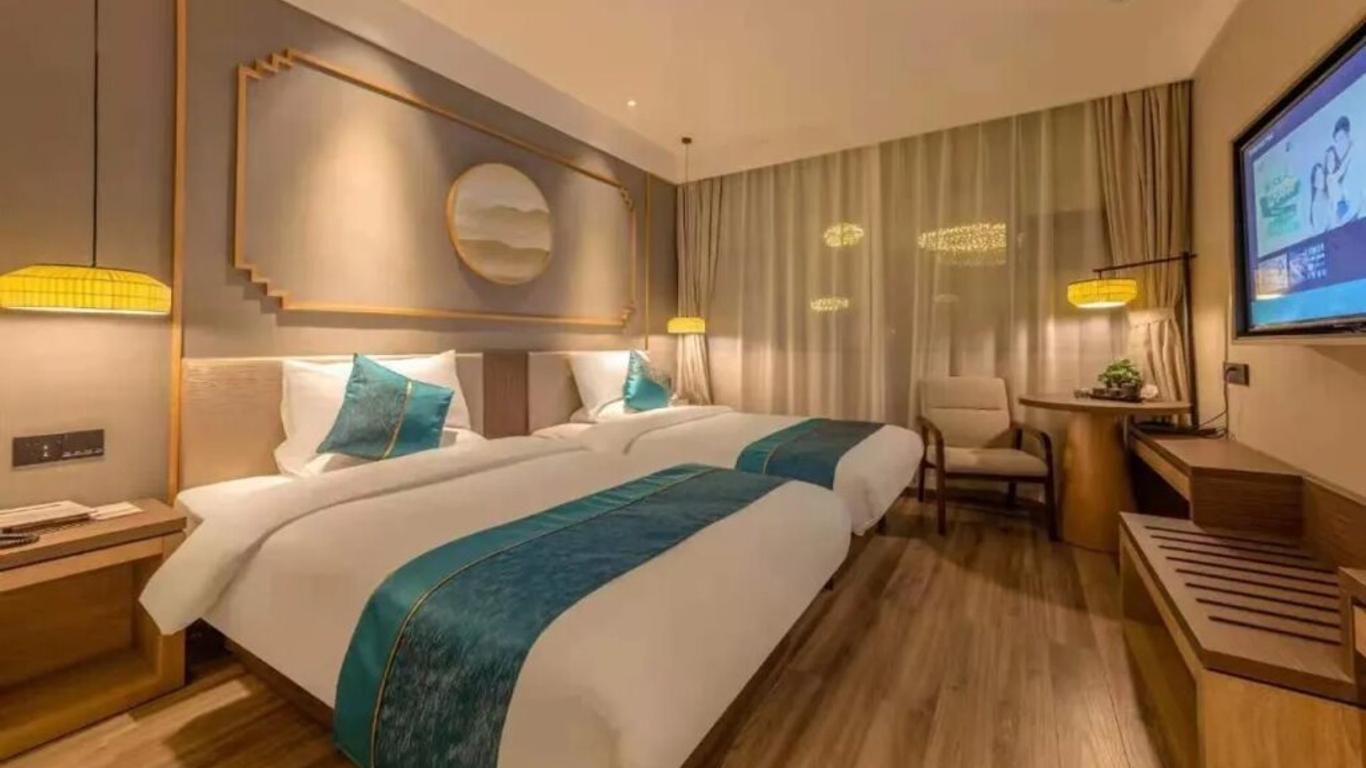 Fairyland Hotel (Kunming Nanping Pedestrian Street Baida)