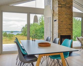 Three-Bedroom Holiday Home In Skals - Skals - Comedor