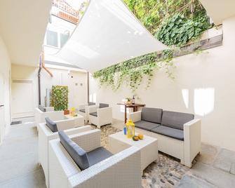trifulhouse holiday apartments - Alba - Patio