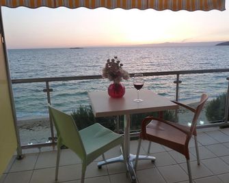 Hotel Europa - Avşa - Balkon