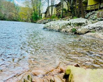 Newfound Lodge on the river - Cherokee - Dış görünüm