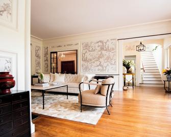 Cleftstone Inn - Bar Harbor