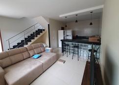 Casa Duplex Nova em Iriri - Iriri - Sala de estar
