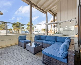 Edgewater Inn and Suites, an Ascend Collection Hotel - Coos Bay - Balkon