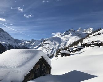 Hotel Holiday - Zermatt