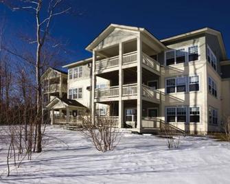 Beautiful hotel in Vermont Smugglers Notch 1BD near Disc Golf Center - Smugglers Notch - Building