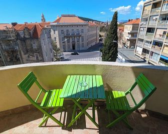 Croparadise Hostel - Split - Varanda